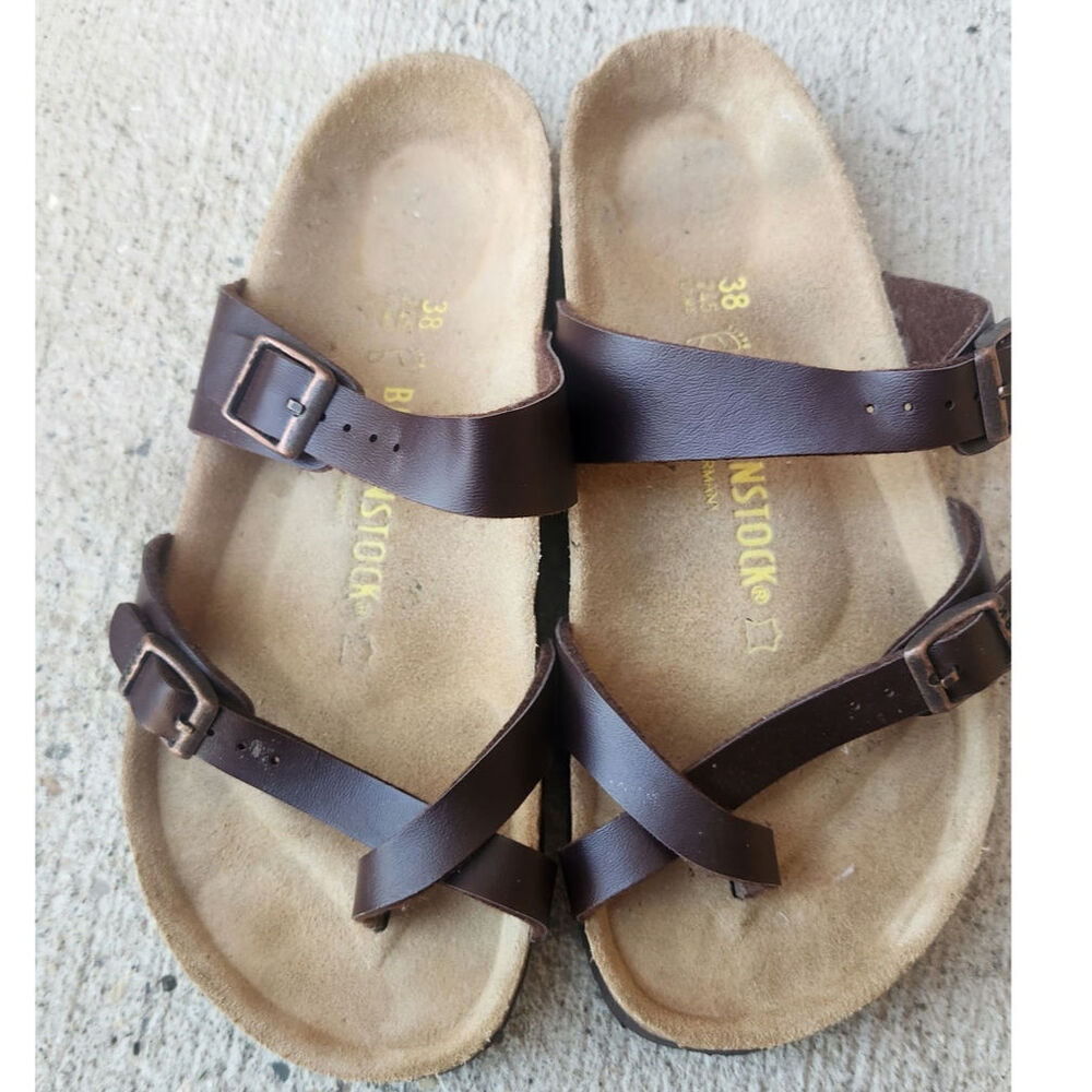 Birkenstock brown sandal size 38 L7 M5
EC